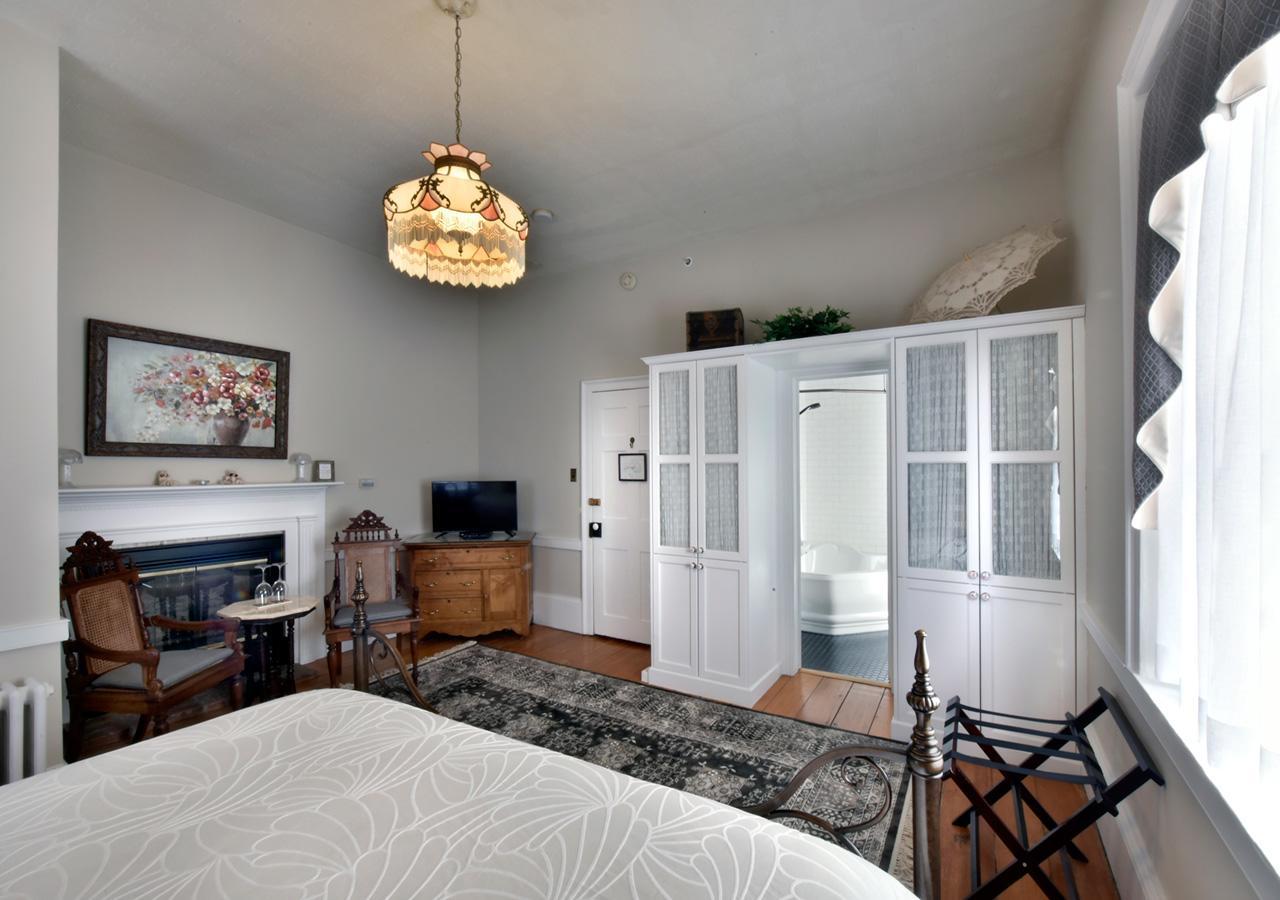 Brockamour Manor Bed And Breakfast Niagara-on-the-Lake Ngoại thất bức ảnh