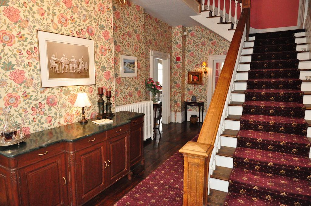 Brockamour Manor Bed And Breakfast Niagara-on-the-Lake Ngoại thất bức ảnh