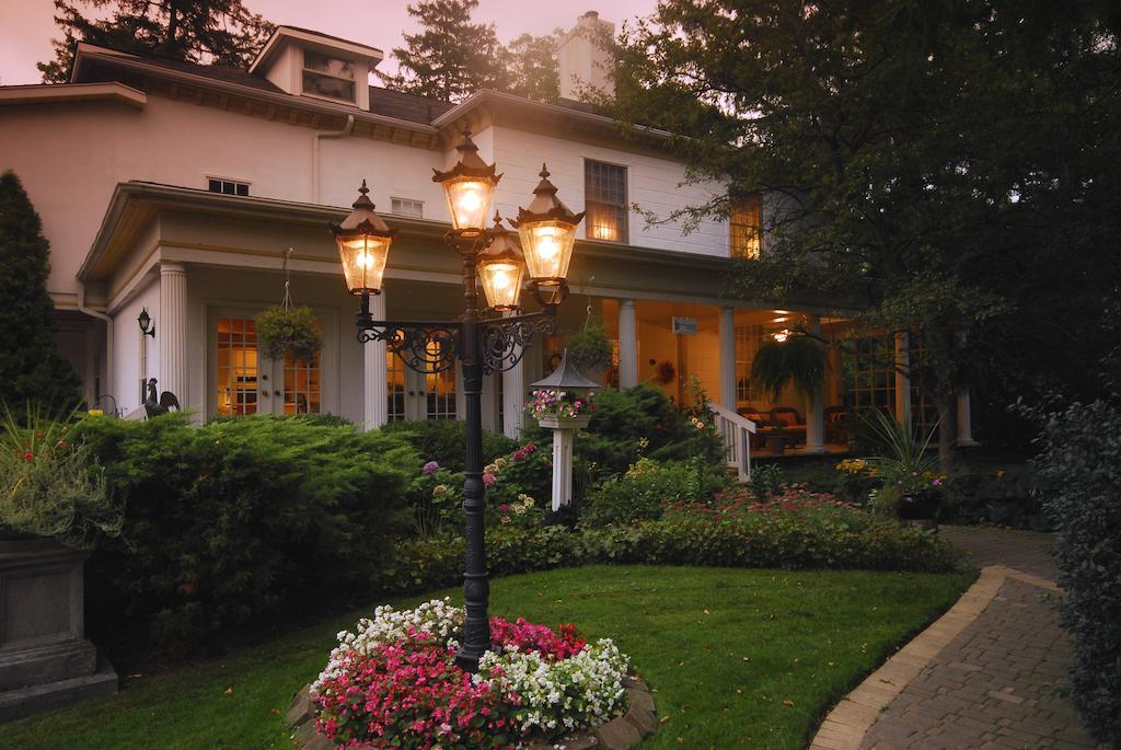 Brockamour Manor Bed And Breakfast Niagara-on-the-Lake Ngoại thất bức ảnh